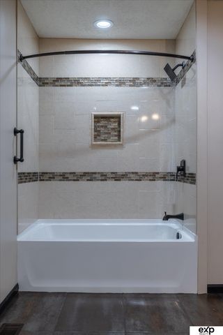 3606 S 74th Street, Omaha, NE 68124