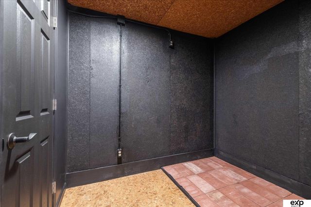 3606 S 74th Street, Omaha, NE 68124