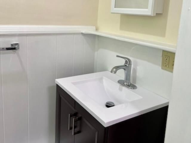 22 Tracy Street, Lebanon, NH 03784