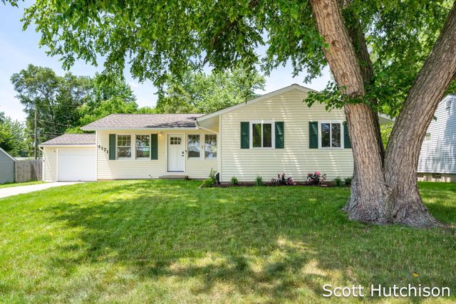 4171 Miramar Avenue NE, Grand Rapids, MI 49525