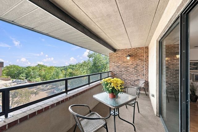 406 Paradise Road 3H, Swampscott, MA 01907