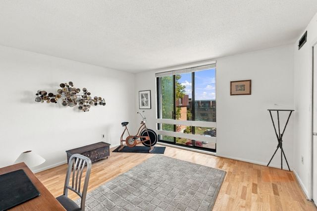 406 Paradise Road 3H, Swampscott, MA 01907