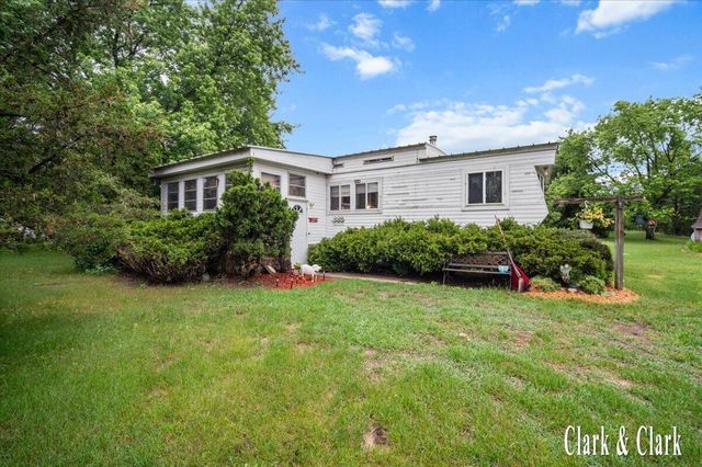 1511 E Croton Drive, Newaygo, MI 49337