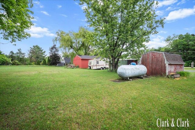 1511 E Croton Drive, Newaygo, MI 49337
