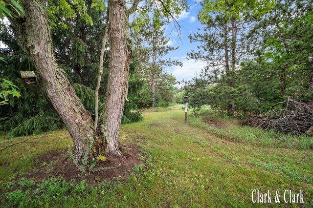 1511 E Croton Drive, Newaygo, MI 49337