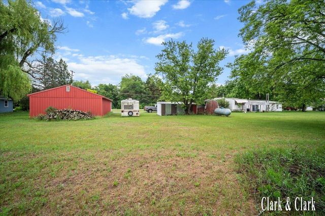 1511 E Croton Drive, Newaygo, MI 49337