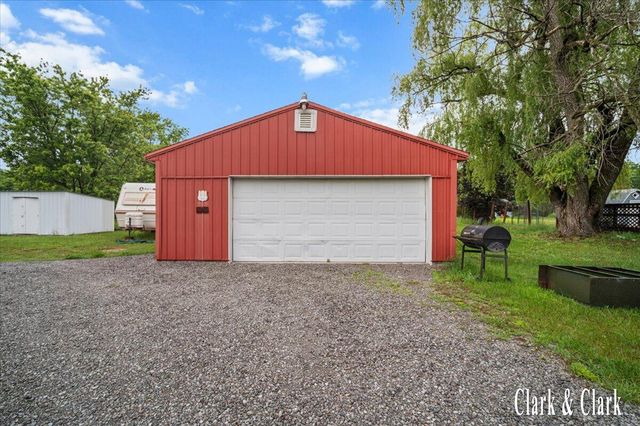1511 E Croton Drive, Newaygo, MI 49337