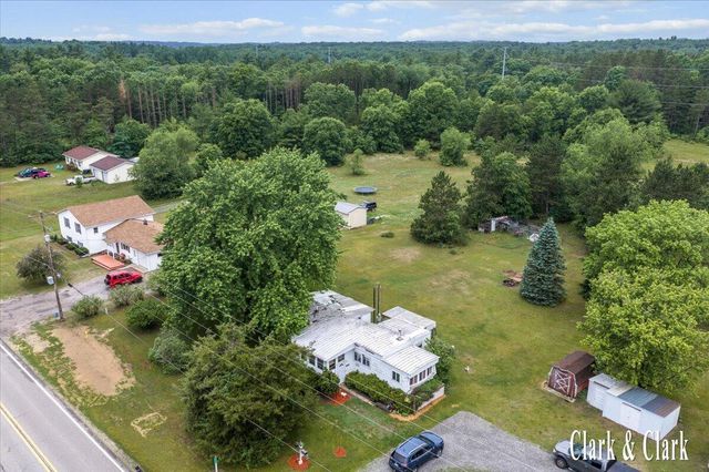 1511 E Croton Drive, Newaygo, MI 49337