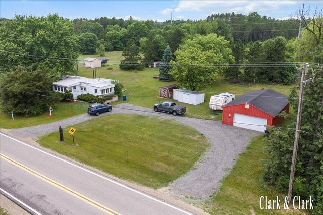 1511 E Croton Drive, Newaygo, MI 49337
