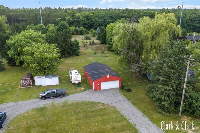 1511 E Croton Drive, Newaygo, MI 49337