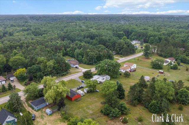 1511 E Croton Drive, Newaygo, MI 49337