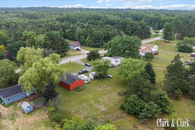 1511 E Croton Drive, Newaygo, MI 49337