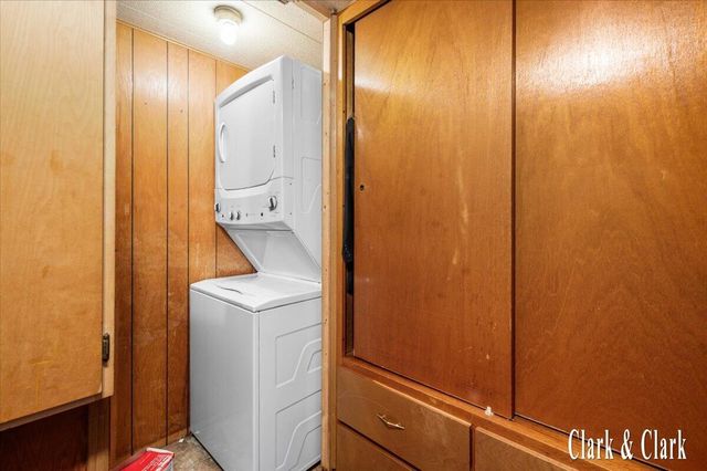 1511 E Croton Drive, Newaygo, MI 49337