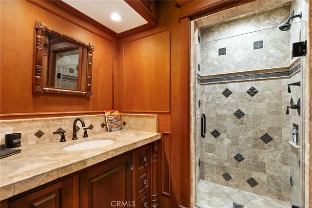 752 N Creekview, Orange, CA 92869