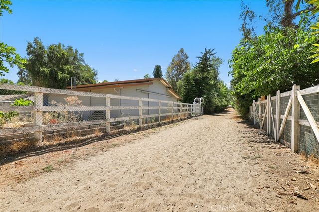 752 N Creekview, Orange, CA 92869