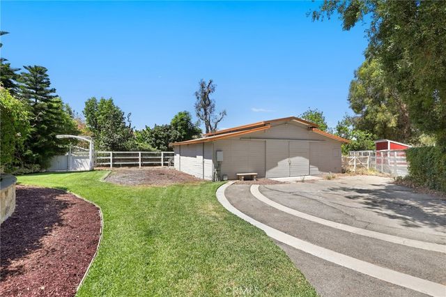 752 N Creekview, Orange, CA 92869