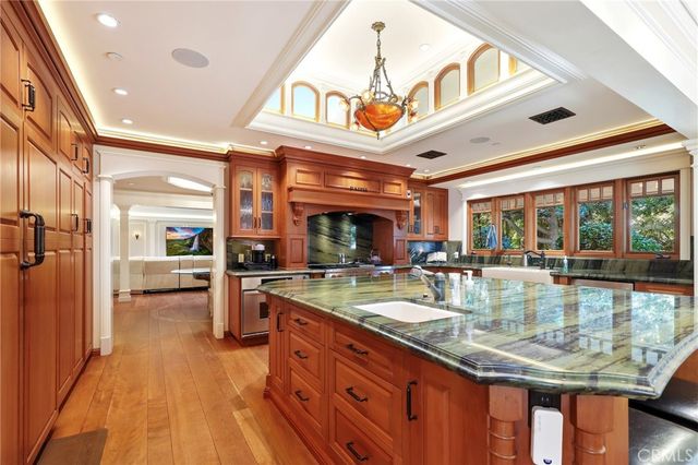 752 N Creekview, Orange, CA 92869