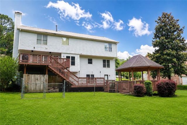 1710 Meadowchase Court, Snellville, GA 30078