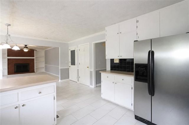 1710 Meadowchase Court, Snellville, GA 30078