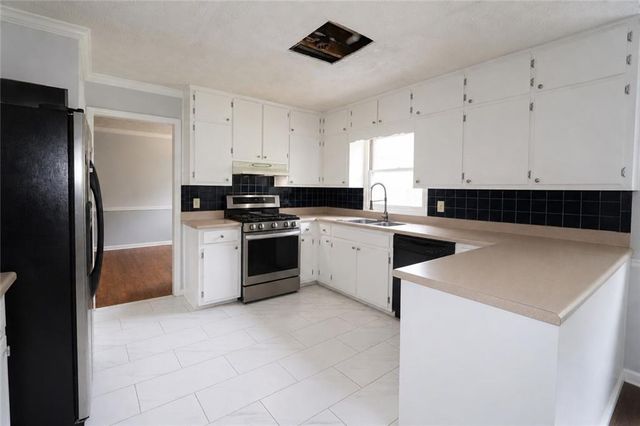 1710 Meadowchase Court, Snellville, GA 30078