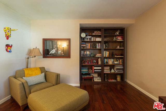 16750 Valerio Street, Lake Balboa, CA 91406
