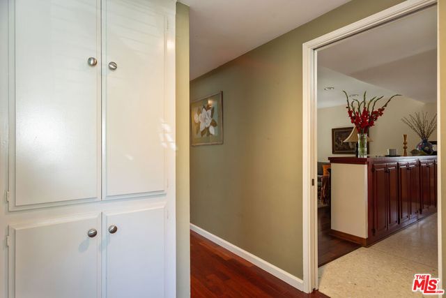 16750 Valerio Street, Lake Balboa, CA 91406