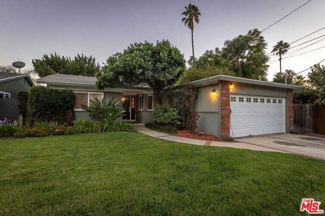16750 Valerio Street, Lake Balboa, CA 91406