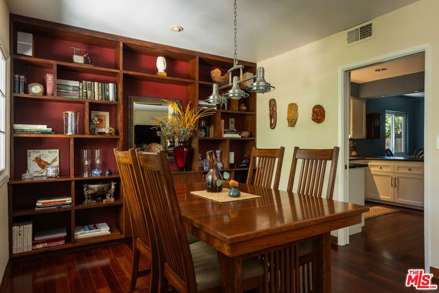 16750 Valerio Street, Lake Balboa, CA 91406