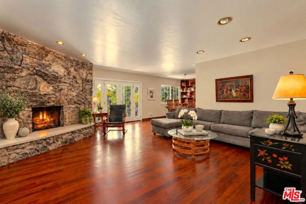 16750 Valerio Street, Lake Balboa, CA 91406 — photo 3
