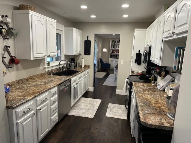 1020 Crestview Drive 1020 Crestview Drive, Troy, OH 45373