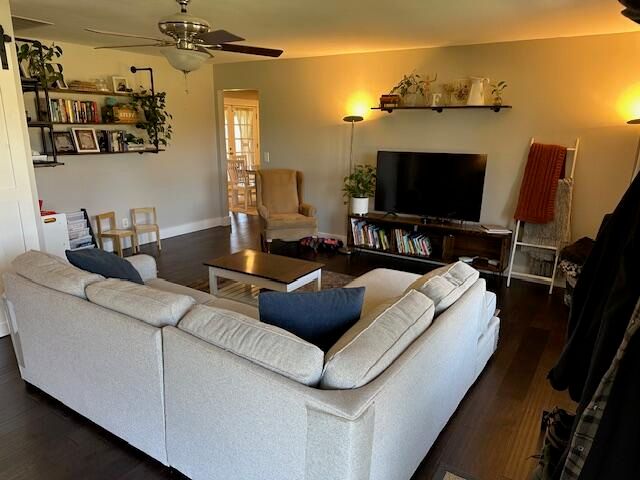 1020 Crestview Drive 1020 Crestview Drive, Troy, OH 45373