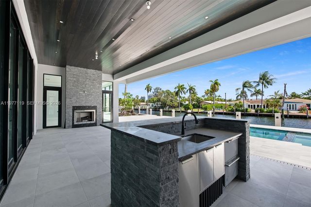 2848 NE 26th Pl, Fort Lauderdale, FL 33306