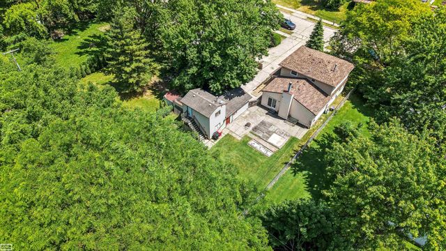 27119 Blum Street, Roseville, MI 48066