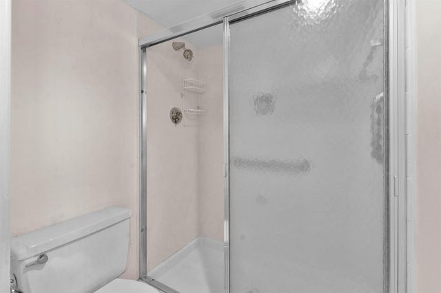 2425 PRESIDENTIAL Way 304, West Palm Beach, FL 33401