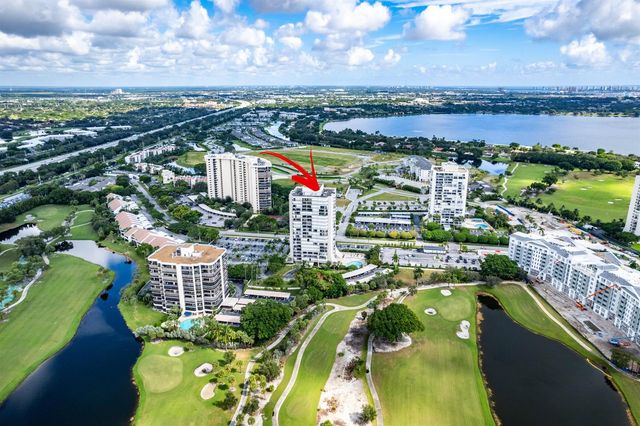 2425 PRESIDENTIAL Way 304, West Palm Beach, FL 33401