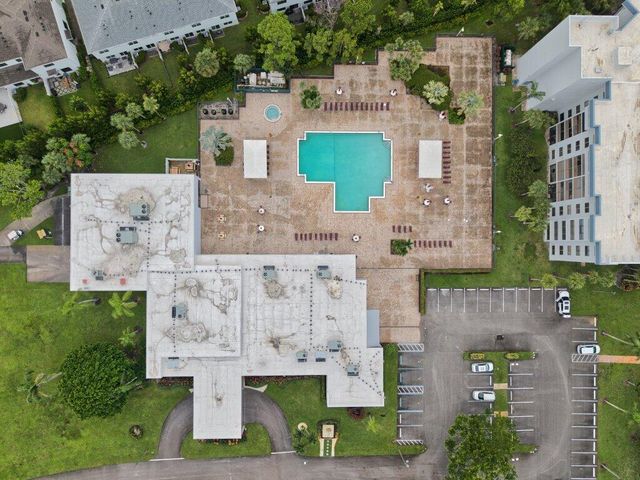 4640 Lucerne Lakes Boulevard W 404, Lake Worth, FL 33467
