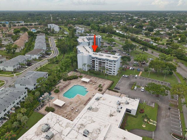 4640 Lucerne Lakes Boulevard W 404, Lake Worth, FL 33467