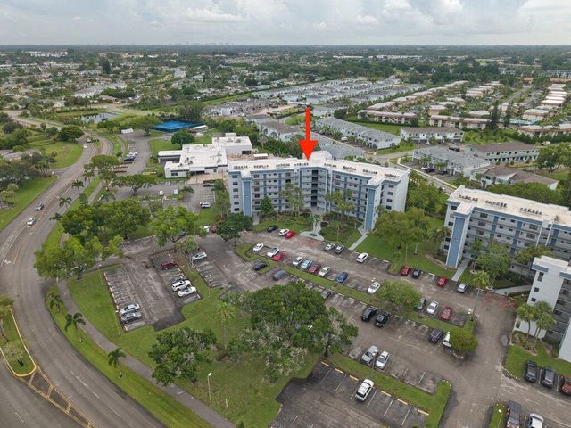 4640 Lucerne Lakes Boulevard W 404, Lake Worth, FL 33467