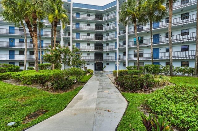 4640 Lucerne Lakes Boulevard W 404, Lake Worth, FL 33467