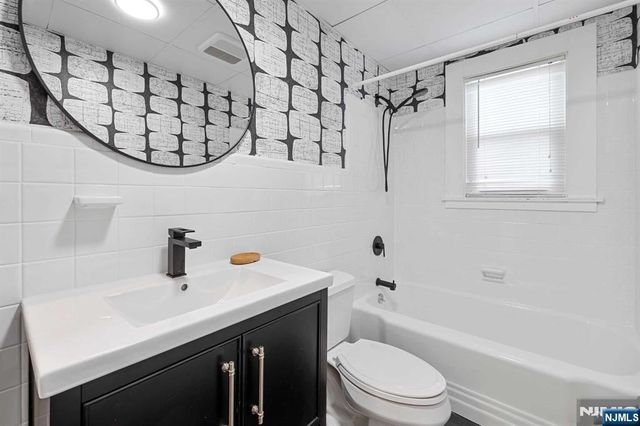 49 Fairview Avenue 47, Closter, NJ 07624