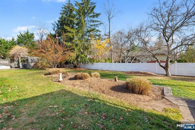 49 Fairview Avenue 47, Closter, NJ 07624