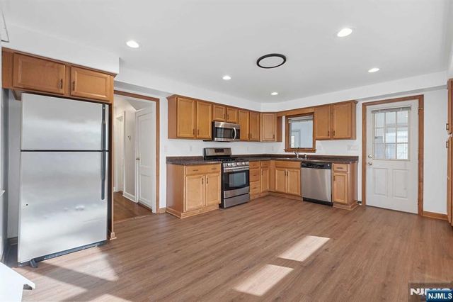 49 Fairview Avenue 47, Closter, NJ 07624