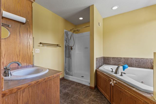 4709 358th Street, North Branch, MN 55056
