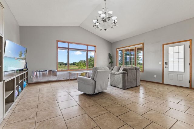 4709 358th Street, North Branch, MN 55056