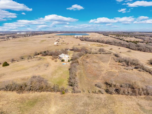 10400 Baucum Road, Midlothian, TX 76065