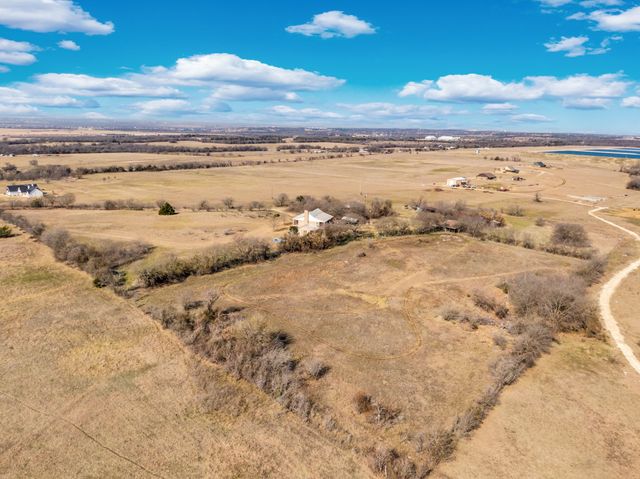 10400 Baucum Road, Midlothian, TX 76065
