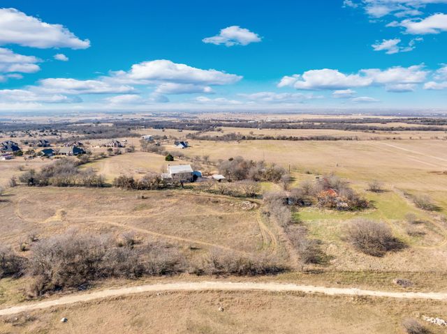 10400 Baucum Road, Midlothian, TX 76065