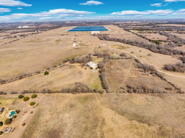 10400 Baucum Road, Midlothian, TX 76065
