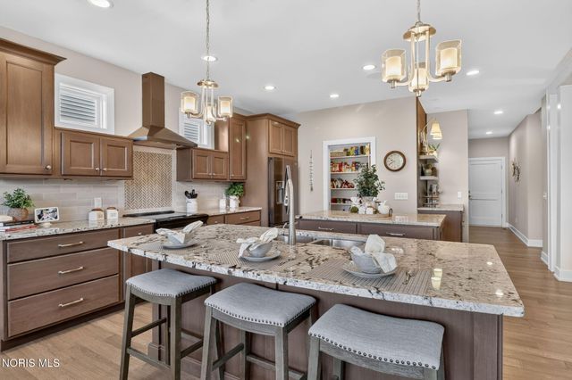 4450 Post Office Circle, Maumee, OH 43537