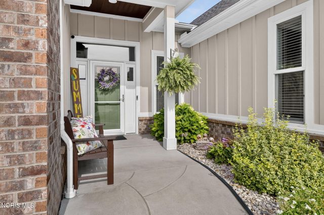 4450 Post Office Circle, Maumee, OH 43537